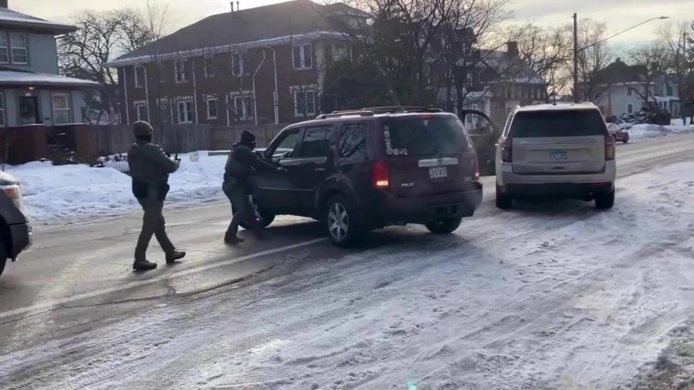 Đặc vụ ICE bắn chết người ở Minnesota