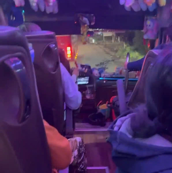 Tài xế rượt đuổi xe trên cao tốc khiến khách hoảng loạn