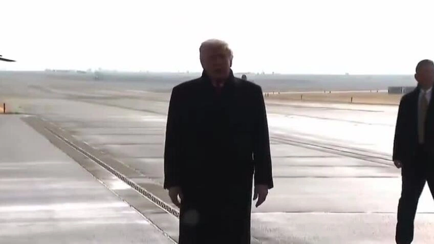 Ông Trump đến Thụy Sĩ, chuẩn bị phát biểu tại WEF