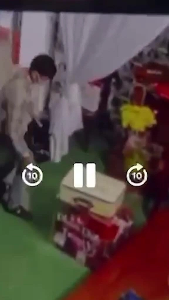 trộm thùng tiền