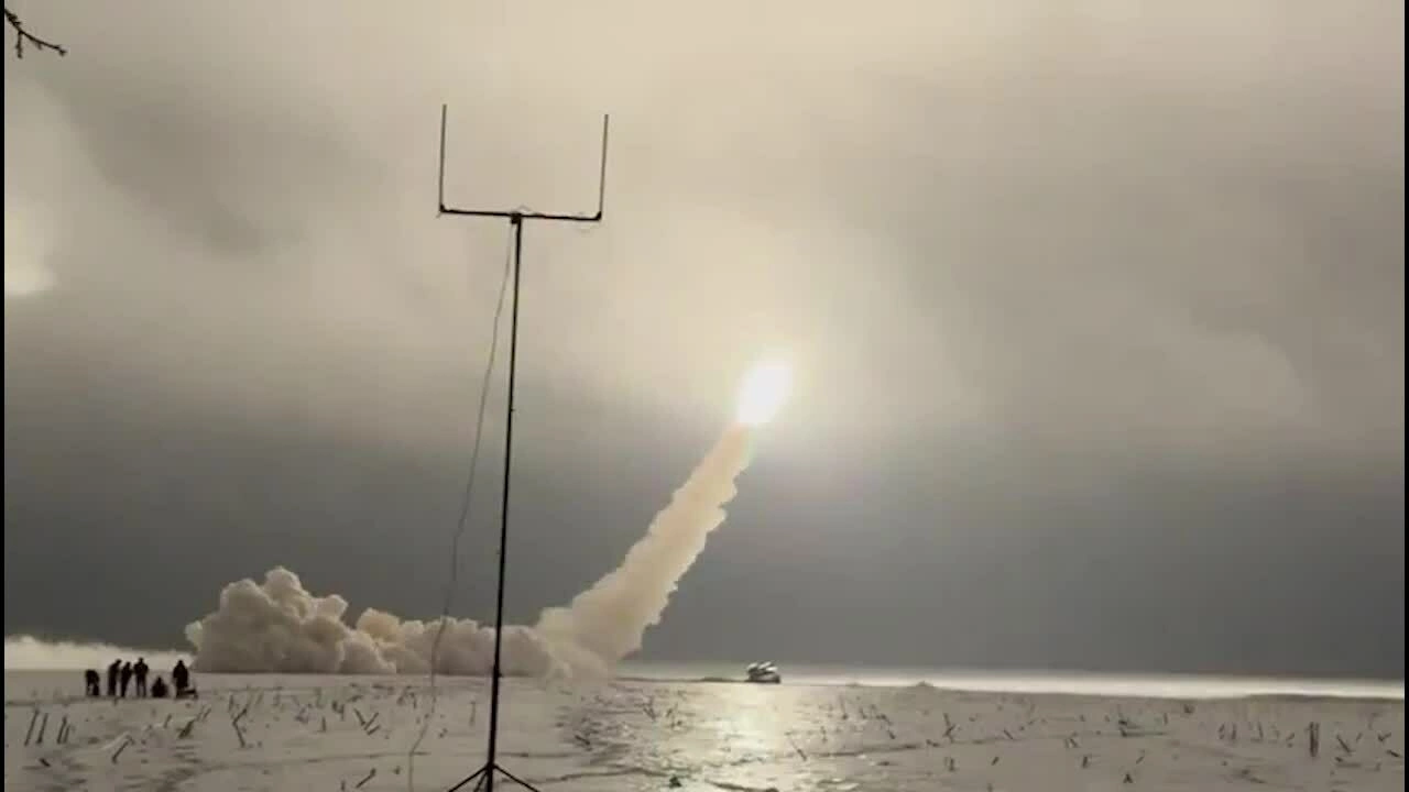 Ukraine tuyên bố phóng tên lửa Flamingo tập kích 'bãi phóng Oreshnik'