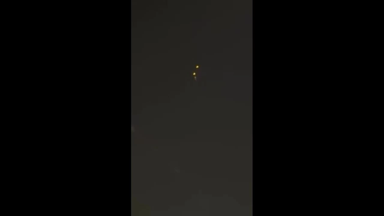 Khoảnh khắc 'tổ hợp Patriot bắn trượt tên lửa đạn đạo Iran'