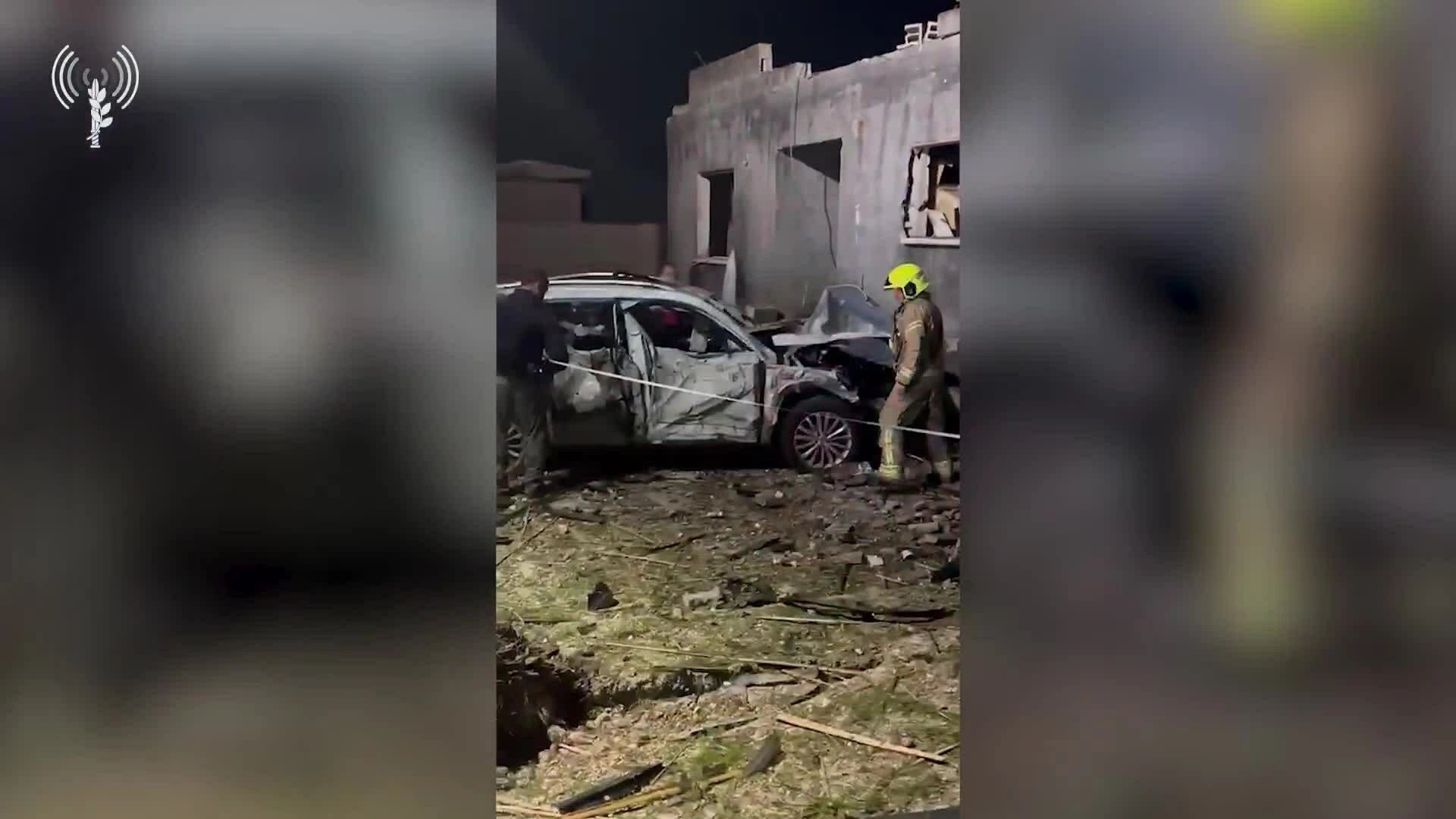 Tên lửa Iran lao xuống Israel, hơn 60 người bị thương