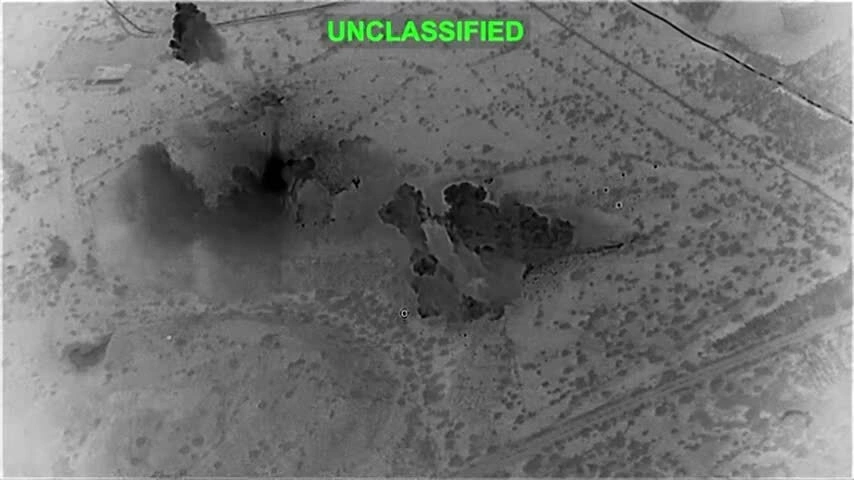 Ông Trump đăng video Mỹ không kích 'huyết mạch dầu mỏ' của Iran