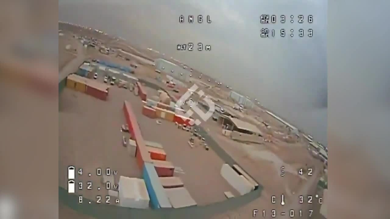 Khoảnh khắc drone tự sát 'tập kích căn cứ Mỹ ở Iraq'