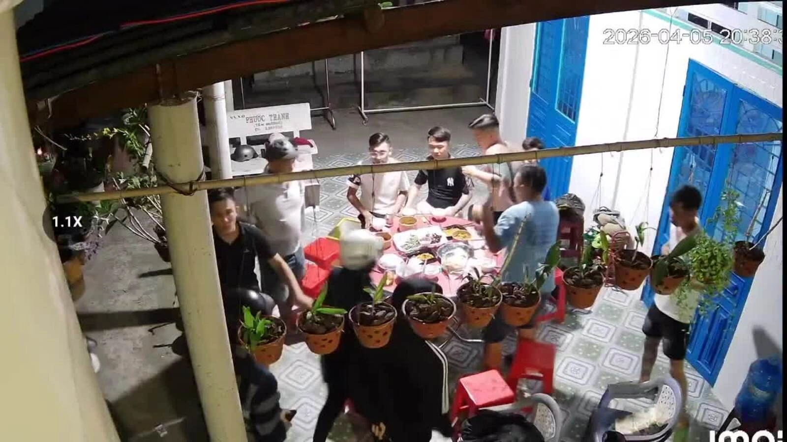 Nhóm giang hồ nổ súng tại tiệc nhậu