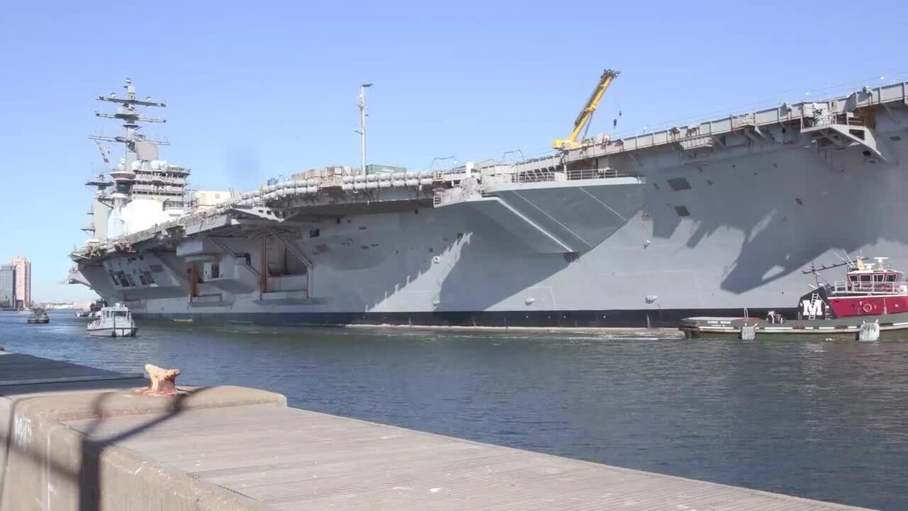 Hỏa hoạn trên siêu tàu sân bay Mỹ đang bảo dưỡng