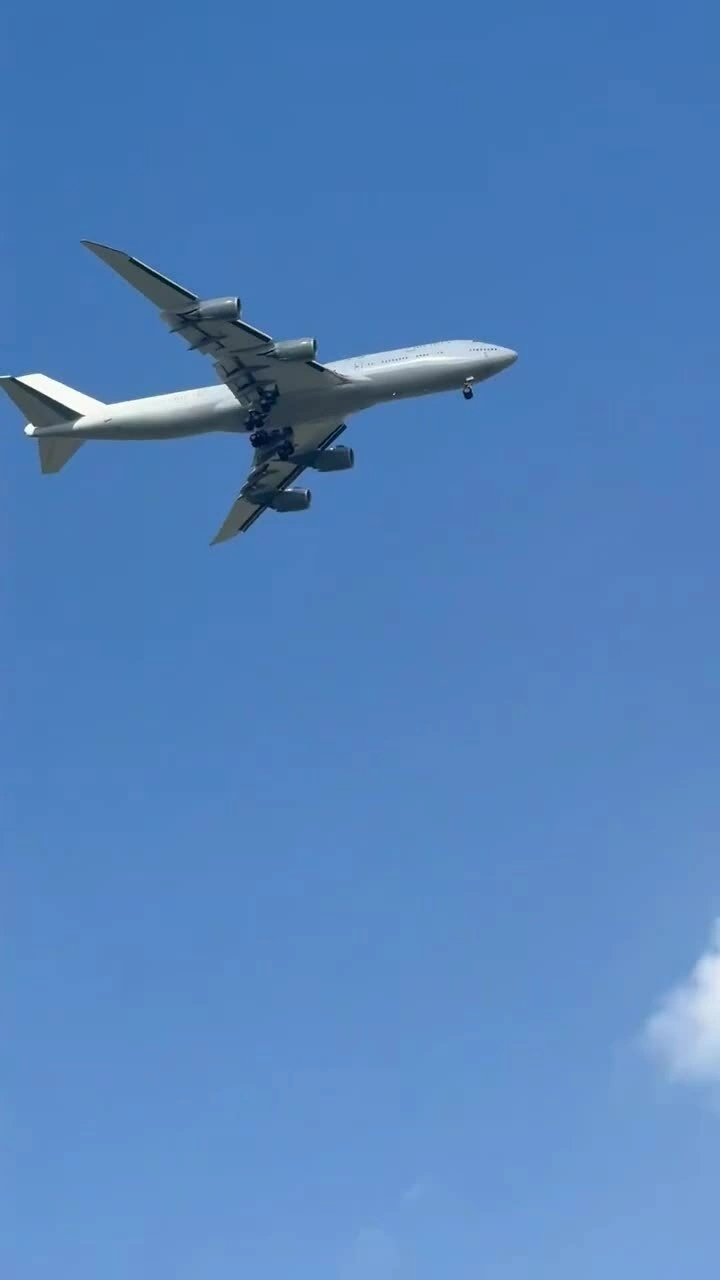 Phi cơ Qatar tặng cho Mỹ bắt đầu bay thử