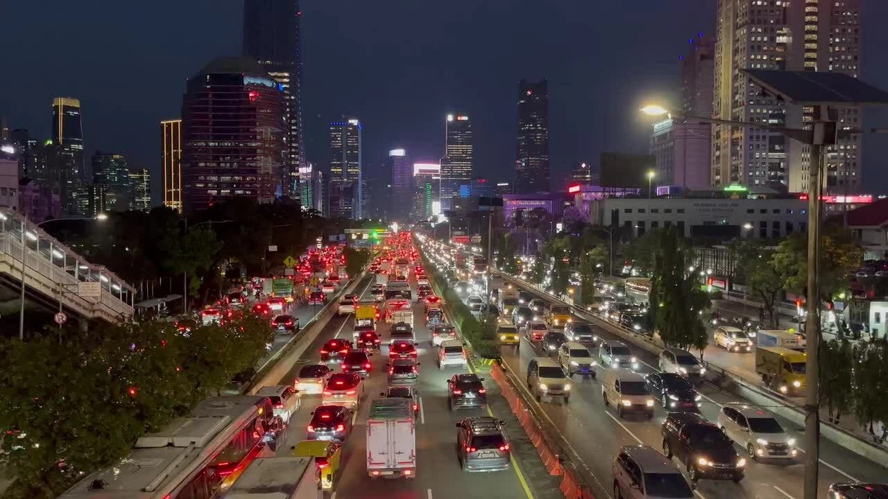 Những mảnh đời dưới bóng đô thị lớn nhất thế giới