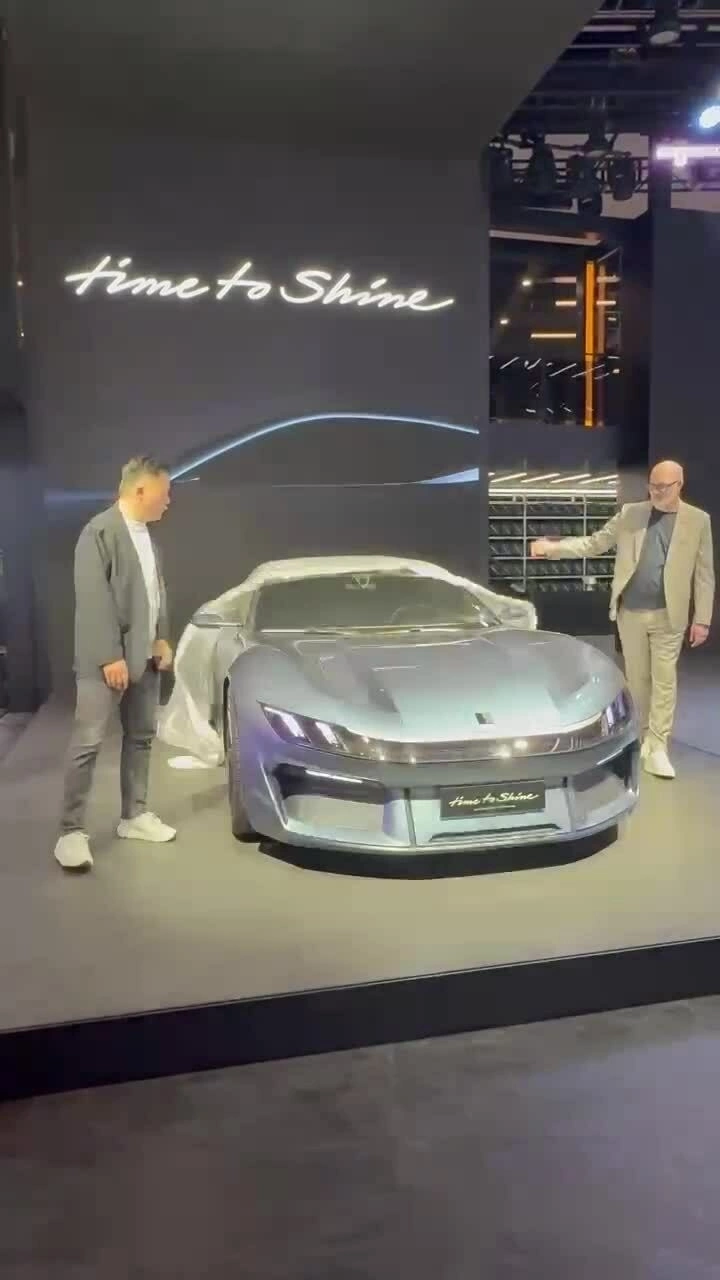 Lynk & Co ra mắt xe điện với khung gầm điều khiển bằng AI