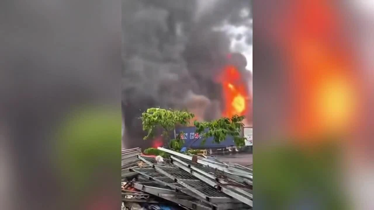 Cháy lớn công ty dệt may ở Đồng Nai