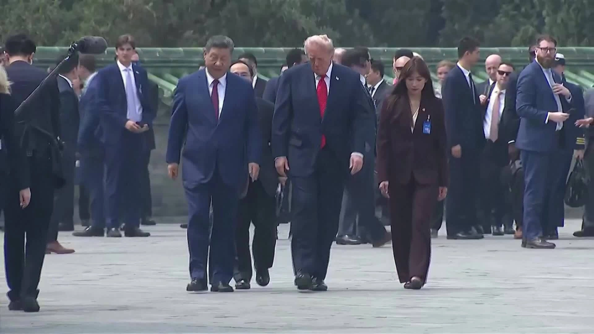 Ông Tập và ông Trump thăm Thiên Đàn