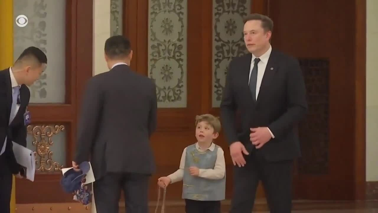 Con trai ông Musk diện đồ Trung Quốc vào Đại lễ đường Nhân dân với bố