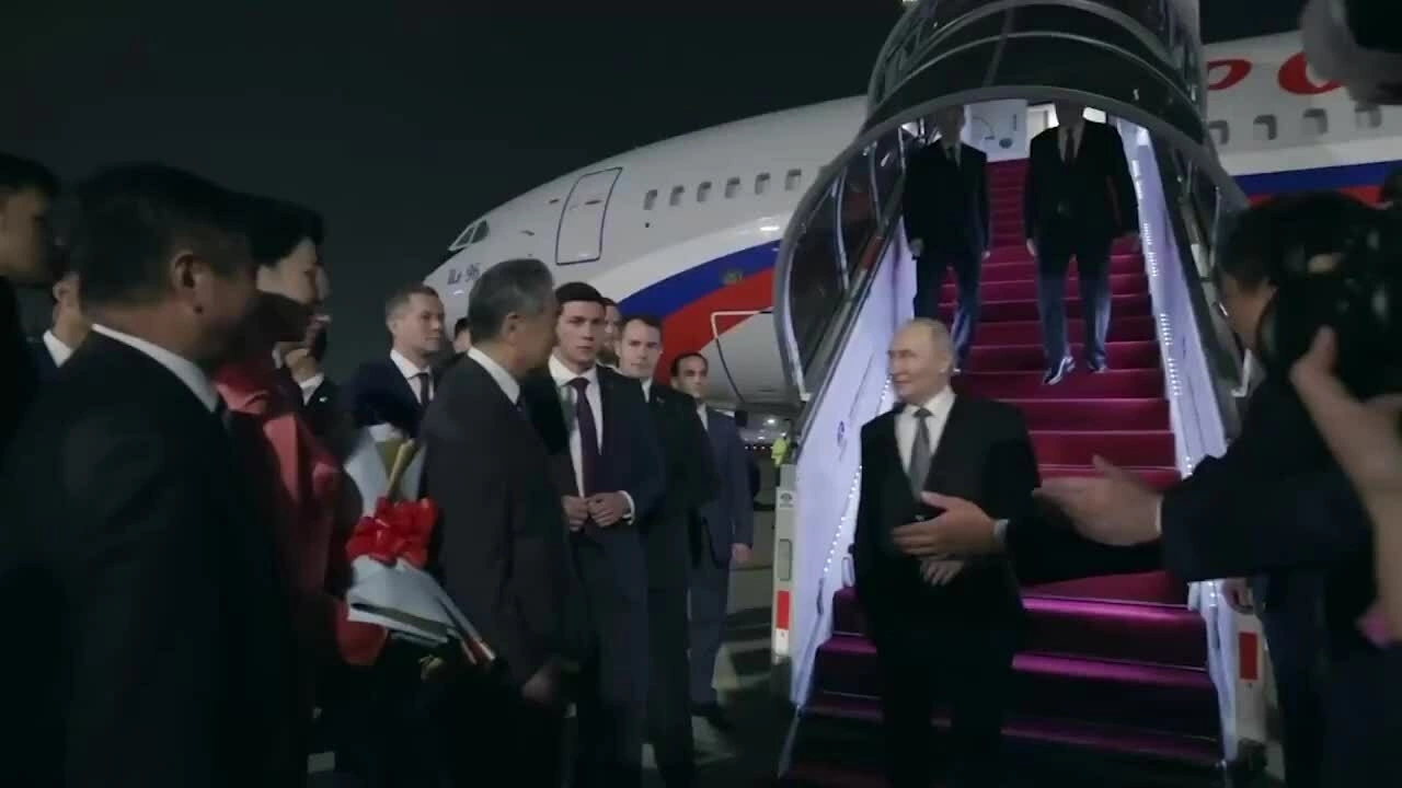 Ông Putin đến Bắc Kinh, bắt đầu thăm Trung Quốc
