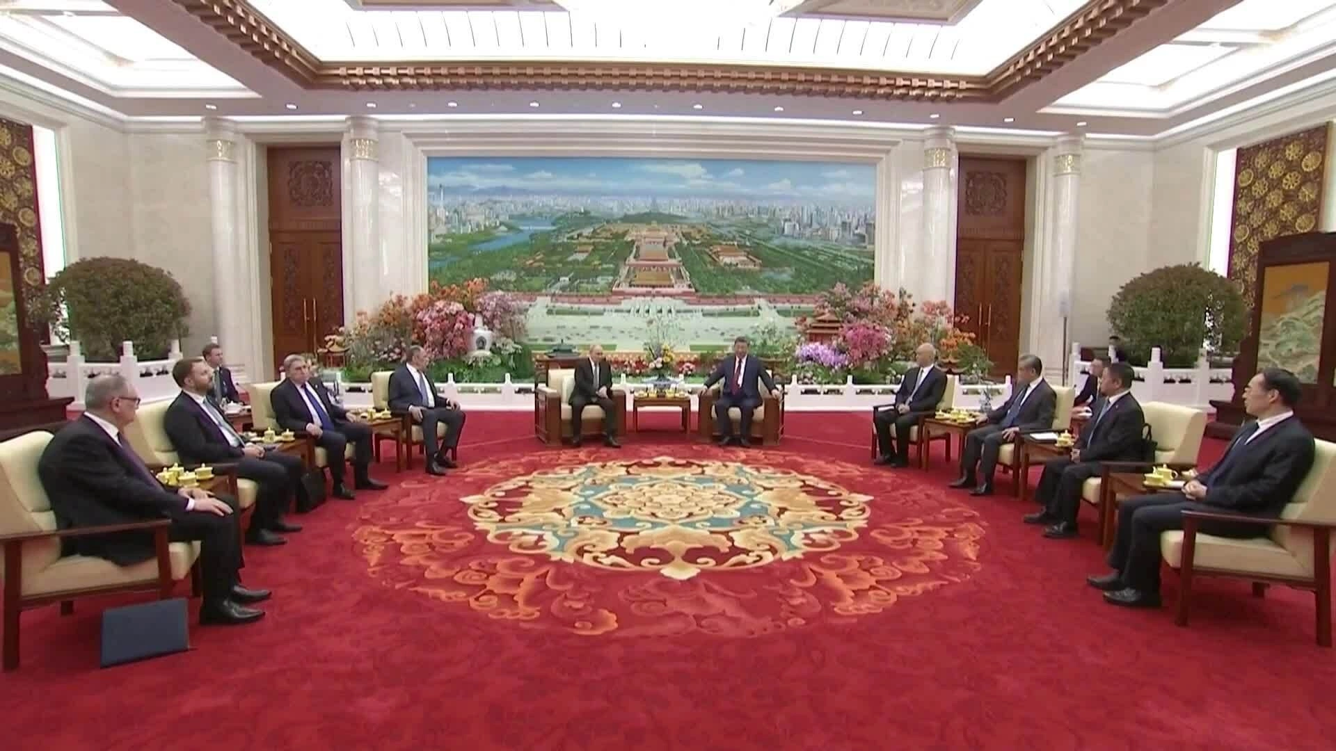Ông Tập cùng ông Putin thưởng trà