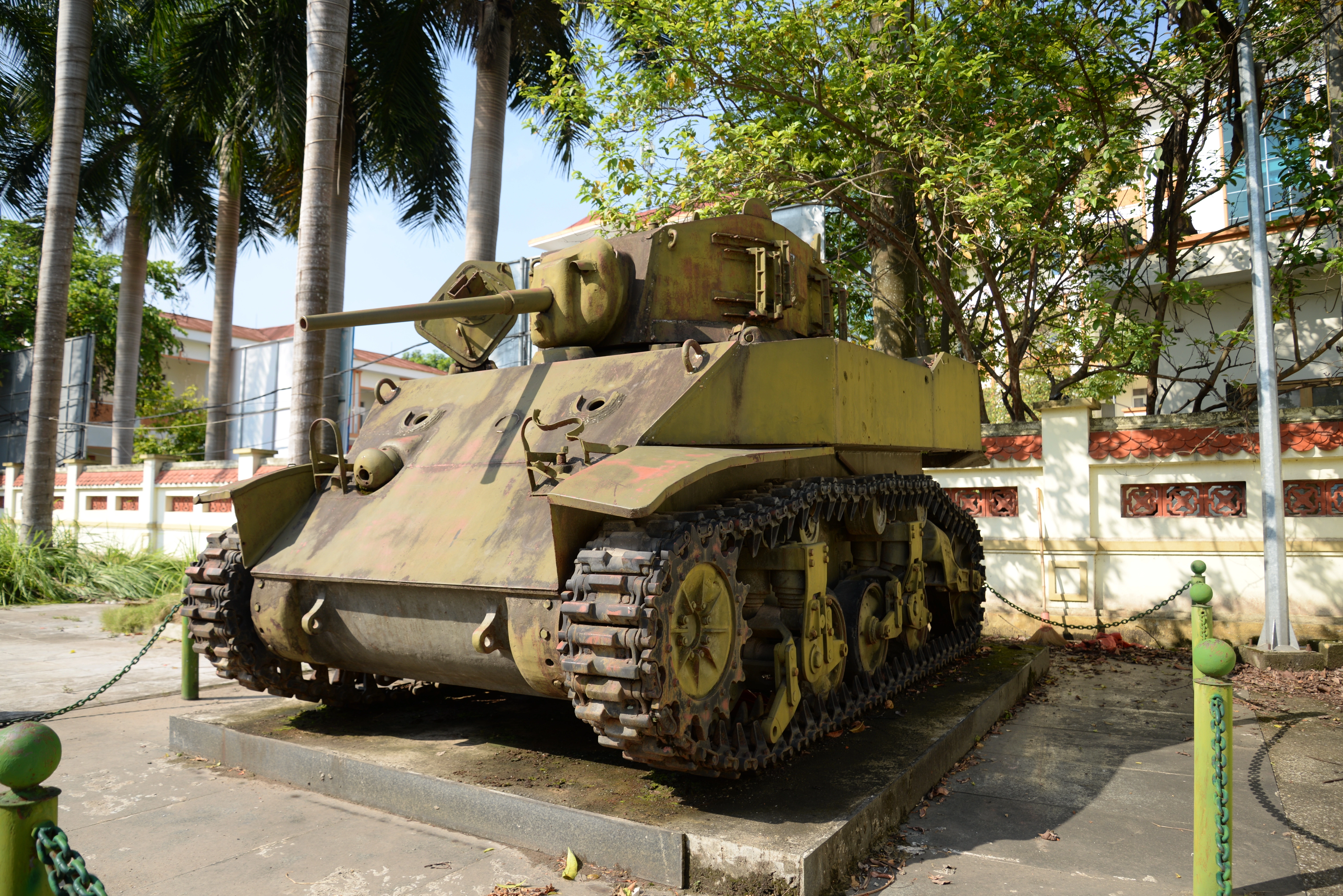 Bảo tàng Lịch sử quân sự Việt Nam tiếp nhận xe tăng M5 Stuart từ UBND xã Quảng Oai, TP Hà Nội