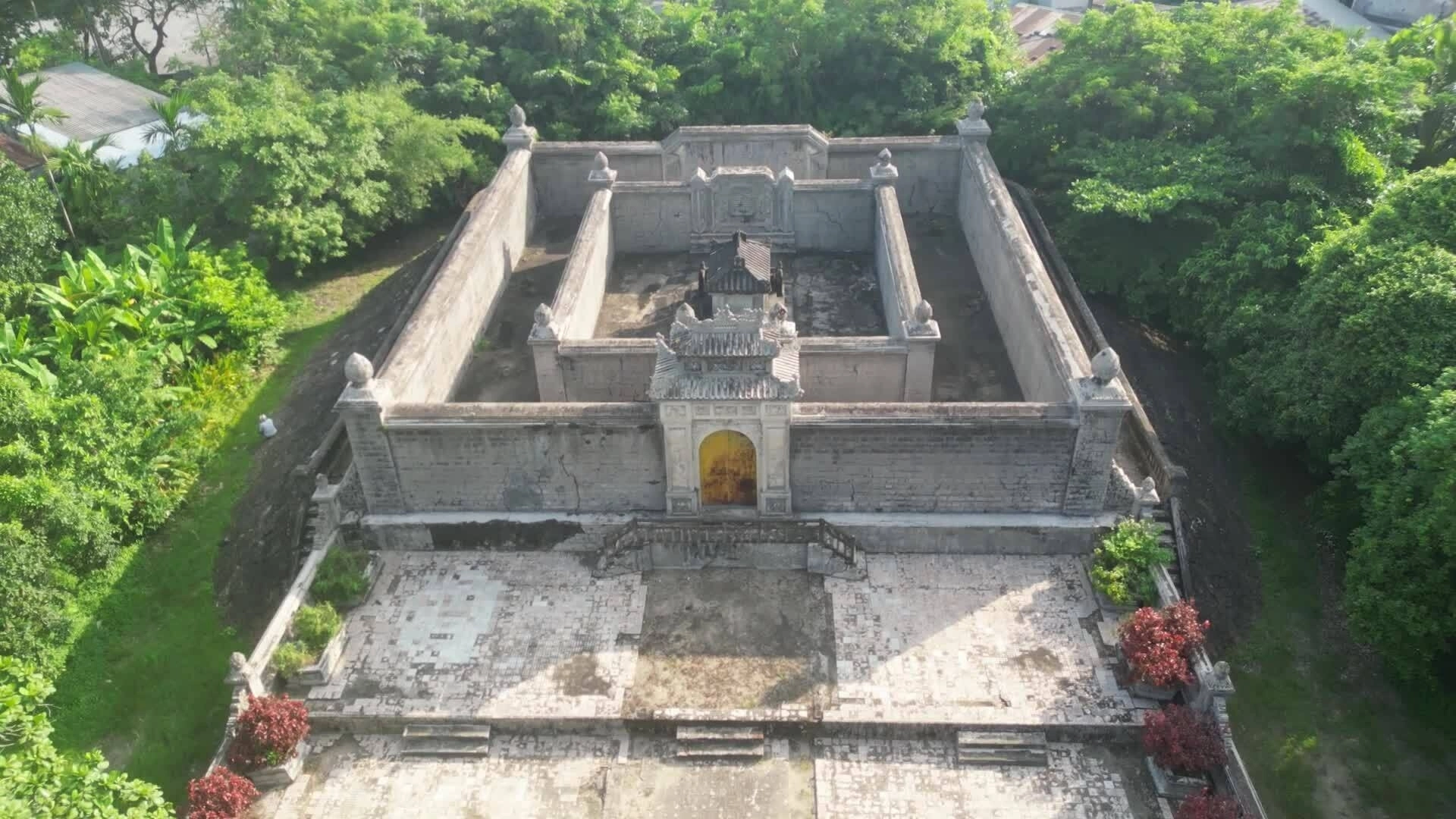 Nơi an nghỉ mẹ vua Khải Định