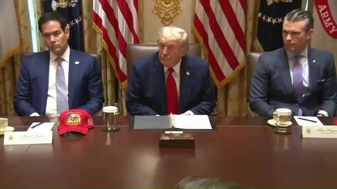 Ông Trump dọa thổi bay đồng minh Oman