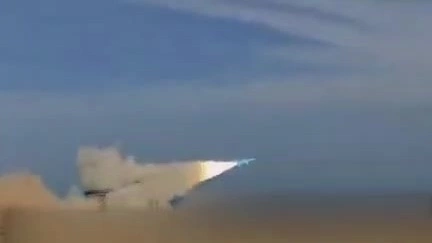 Iran tuyên bố phóng tên lửa vào tàu hàng Mỹ - Israel
