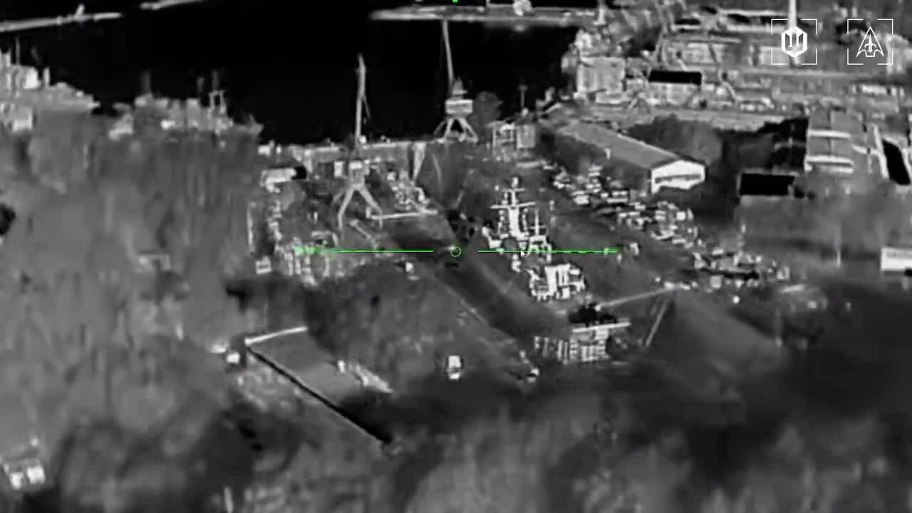 UAV Ukraine lần đầu tập kích Hạm đội Baltic của Nga