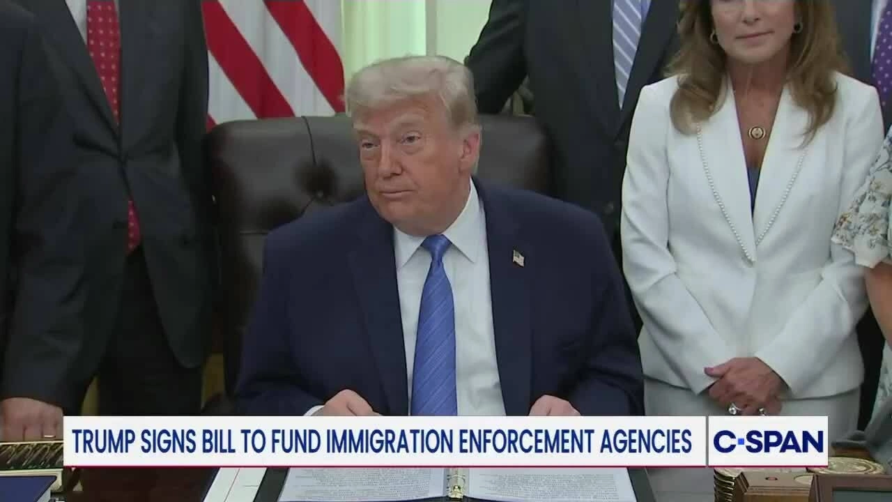 Ông Trump tuyên bố sắp nối lại chiến dịch không kích Iran