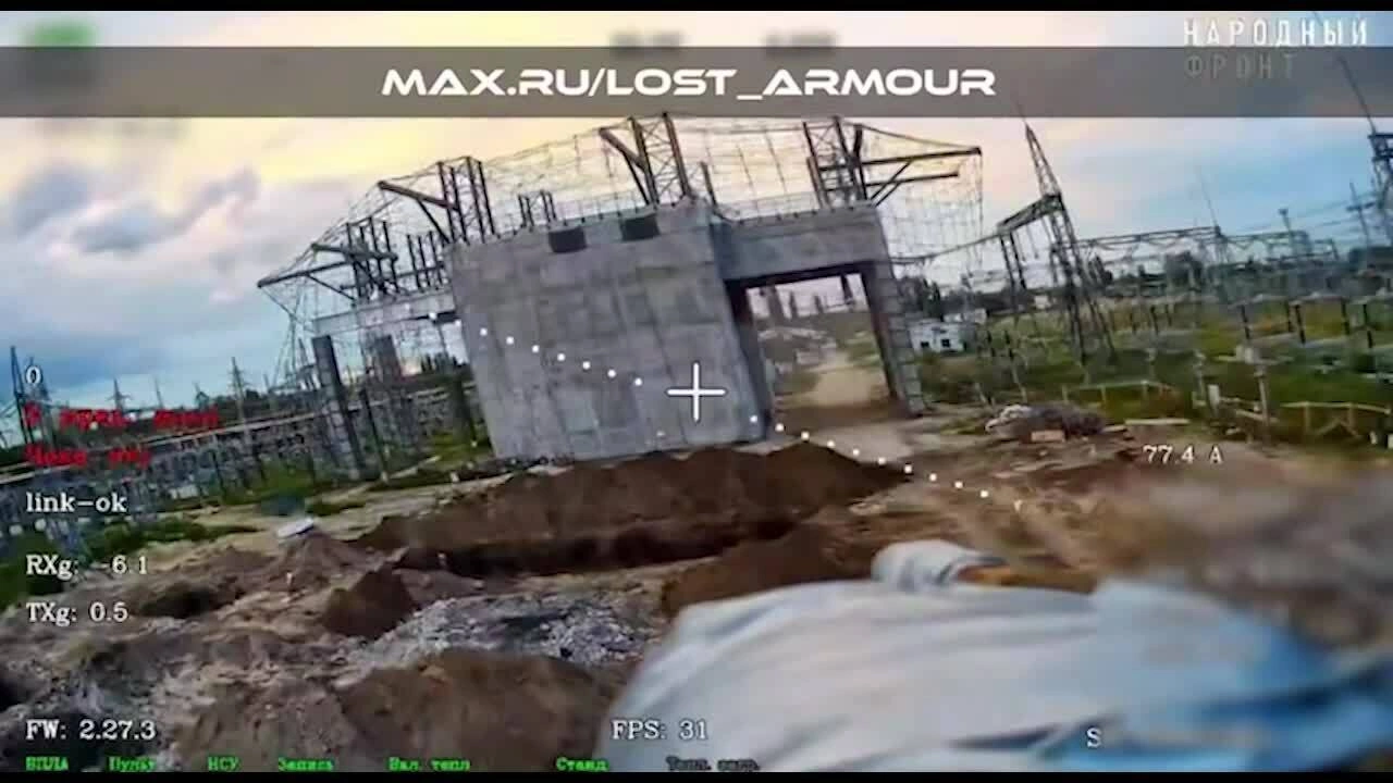 Drone FPV Nga phá lưới bảo vệ ở trạm điện Ukraine