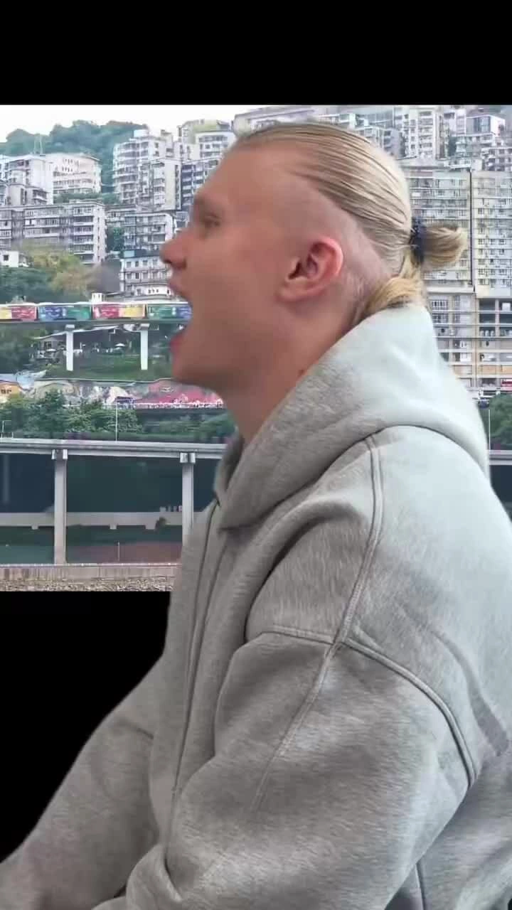 Haaland ăn đoàn tàu Trùng Khánh