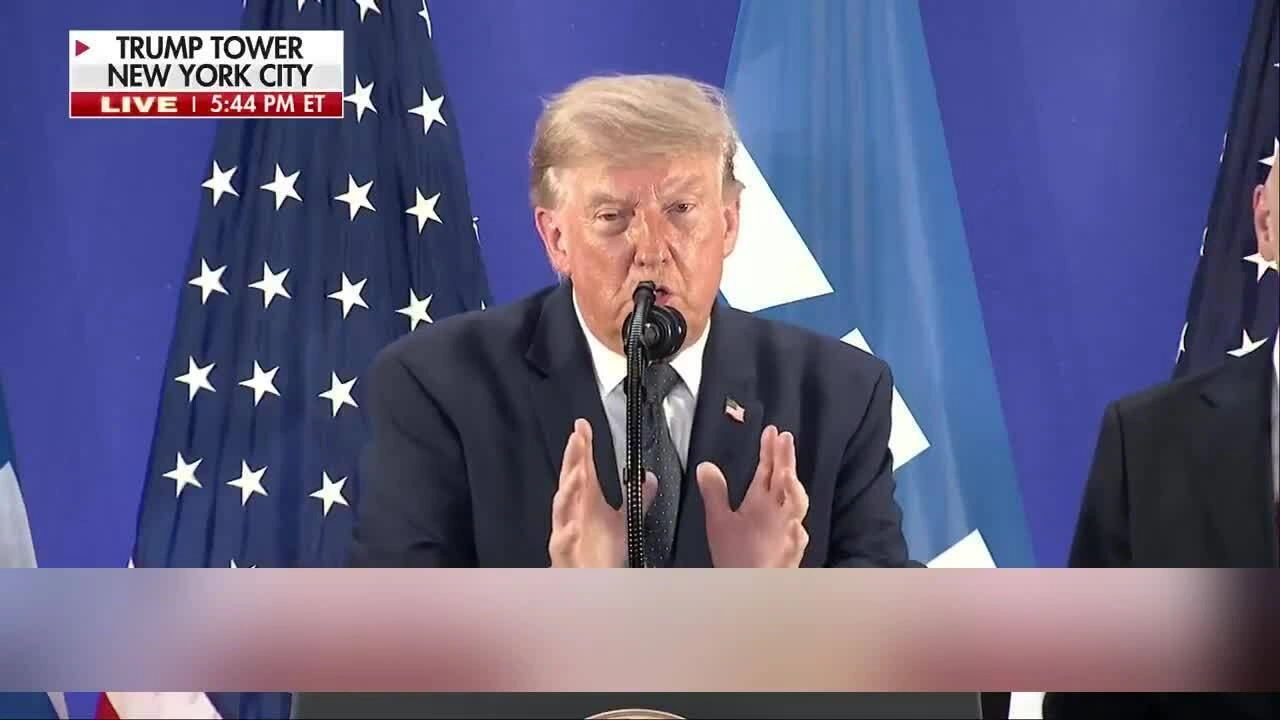 Ông Trump nêu ý tưởng Mỹ tổ chức World Cup không cần Mexico, Canada