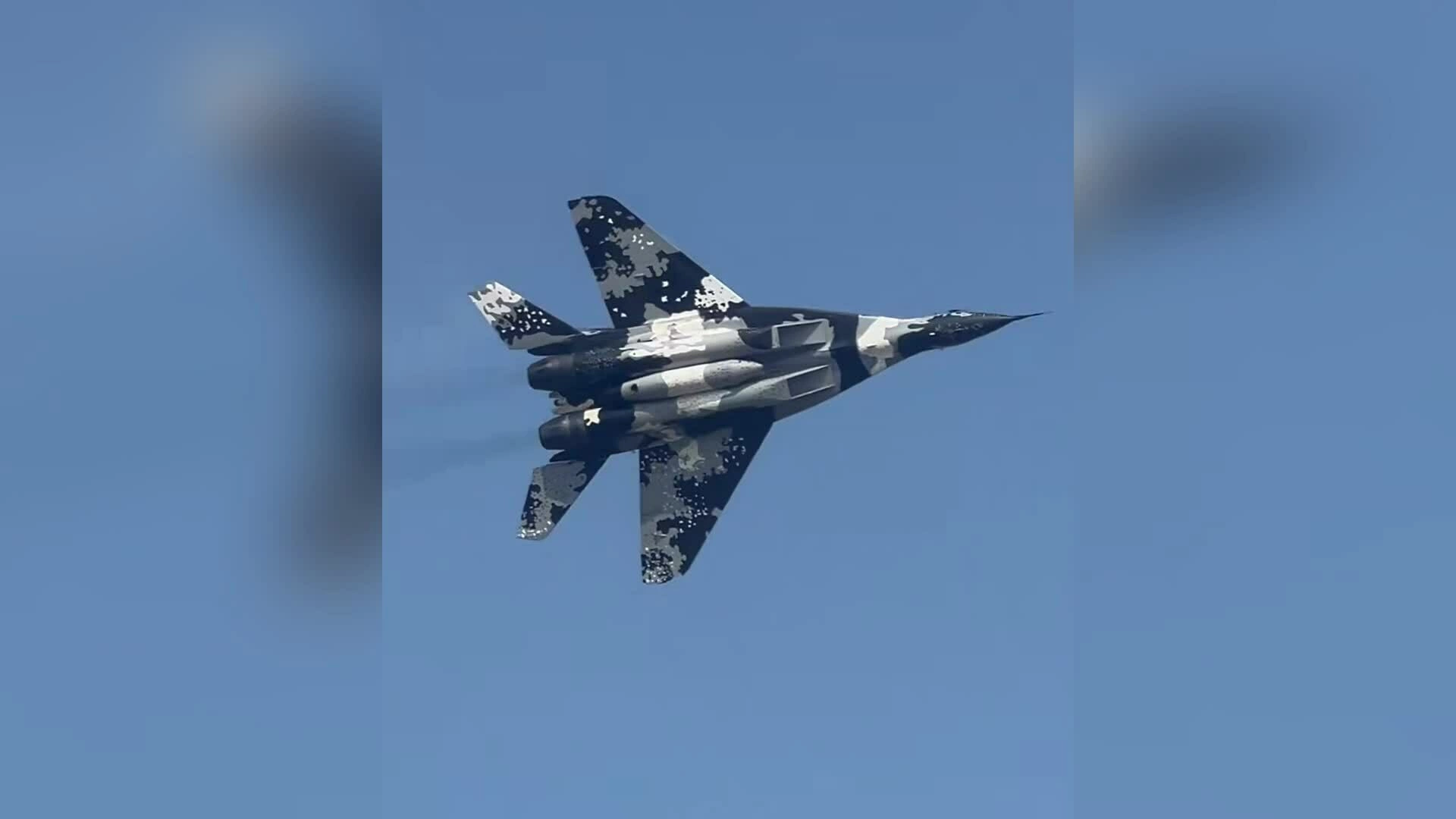 Màn trình diễn của tiêm kích MiG-29 tại sự kiện EAA