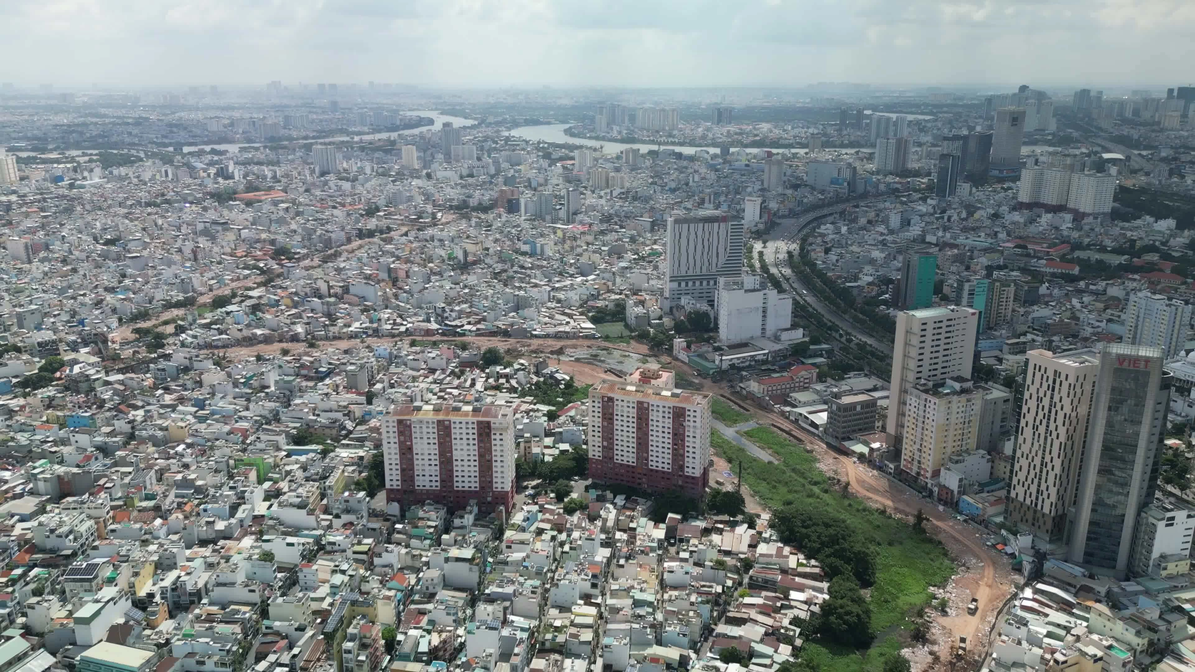 Toàn cảnh rạch Xuyên Tâm