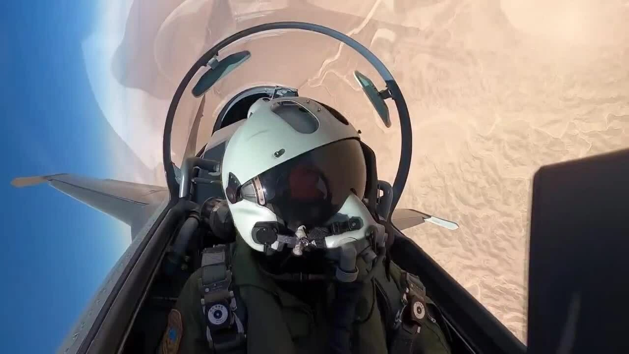 J-16 Trung Quốc 'đọ kiếm' với Rafale trên bầu trời Ai Cập