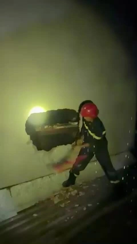 Nhân chứng kể lúc nhà 4 tầng ở TP HCM cháy