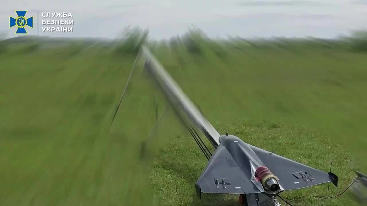 Ukraine khoe UAV đánh chặn 'bản sao của Geran Nga'