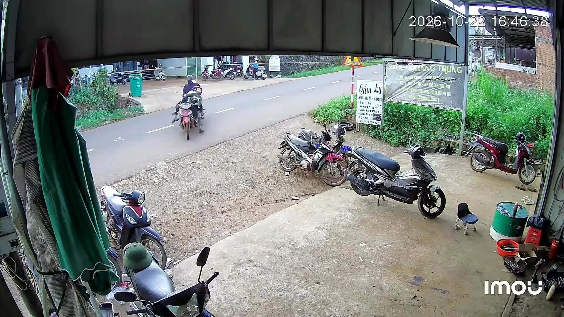 Hiện tượng tài xế bị 'khóa mắt' khi nhìn xe phía trước